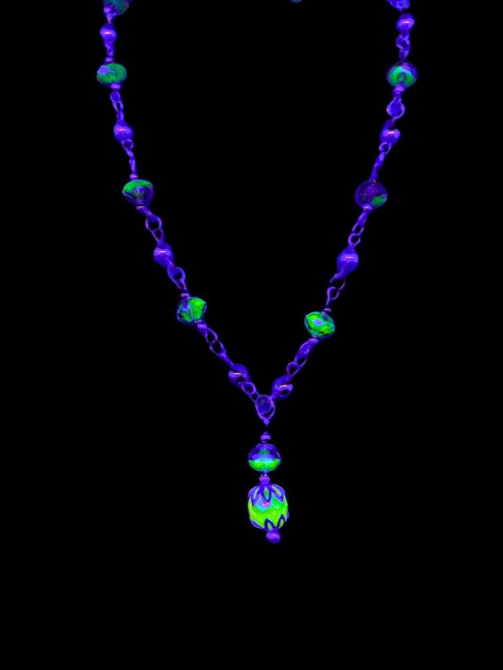 Amber Uranium Glass Bead Necklace UV Reactive Glows Green Gold-Toned Metal - Picture 3 of 9